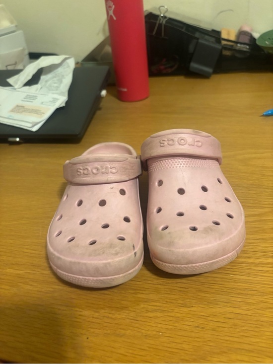 CROCS Other - CROCS Kids Classic Clog in Pale Pink J1